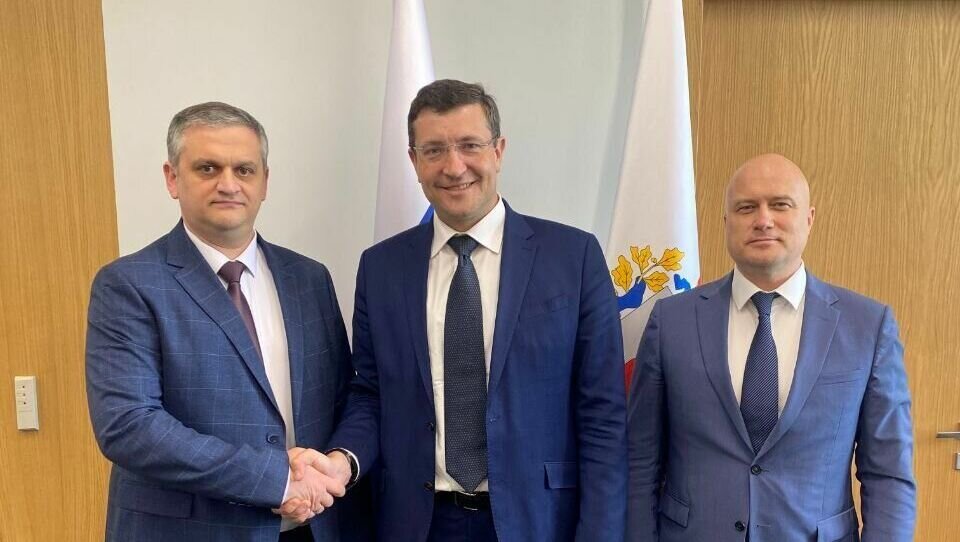     Губернатор Нижегородской области Глеб Никитин провел встречу с новым руководителем УФПС по региону Павлом Сергеевым и директором макрорегиона «Волга» Александром Вакуленко. О мероприятии глава региона рассказал в своем Telegram-канале.