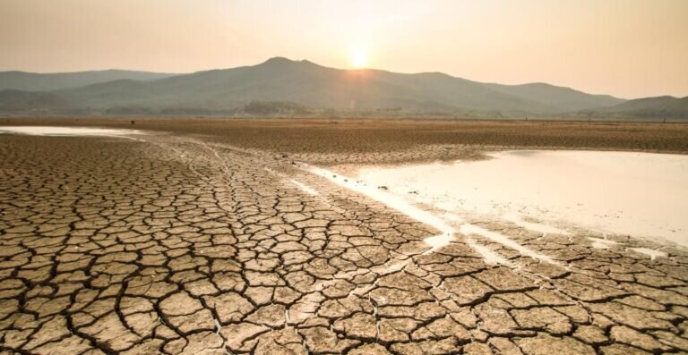    Мир стремительно разогревается, и люди уже мало что могут с этим поделать / ©Shutterstock