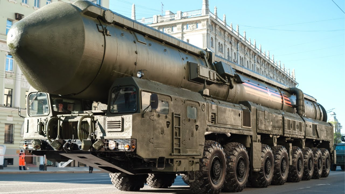 Рс 24 русский. РС-24 Ярс. Ядерная ракета Ярс. Ярс баллистическая ракета. Ядерная Триада России 2022.