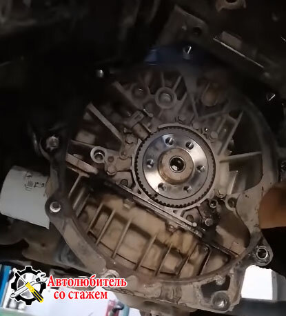 Сняли заклиненный маховик