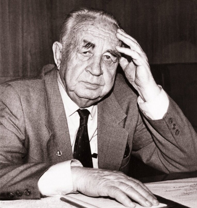Сергей Яковлев.