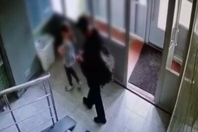    Задержан мужчина, подозреваемый в нарушении половой неприкосновенности малолетней на юго-западе Москвы ©Официальный телеграм-канал ГСУ СК России по г. Москве