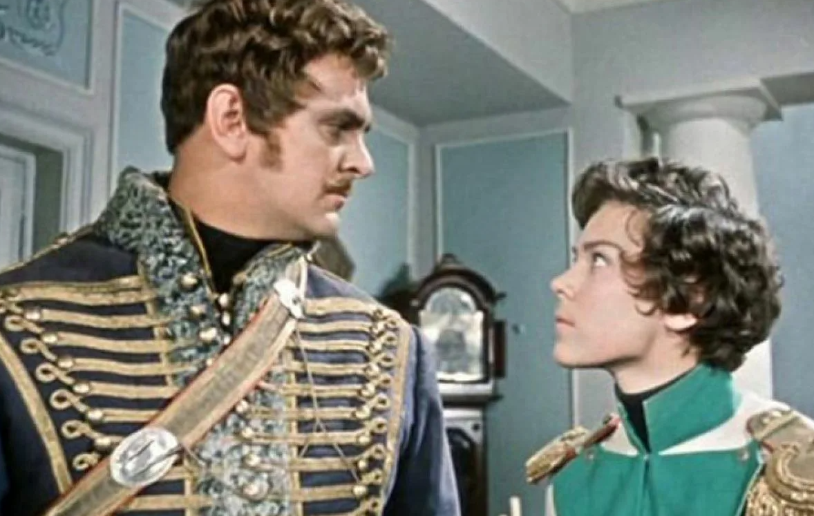 Кадр из фильма "Гусарская баллада" (1962)