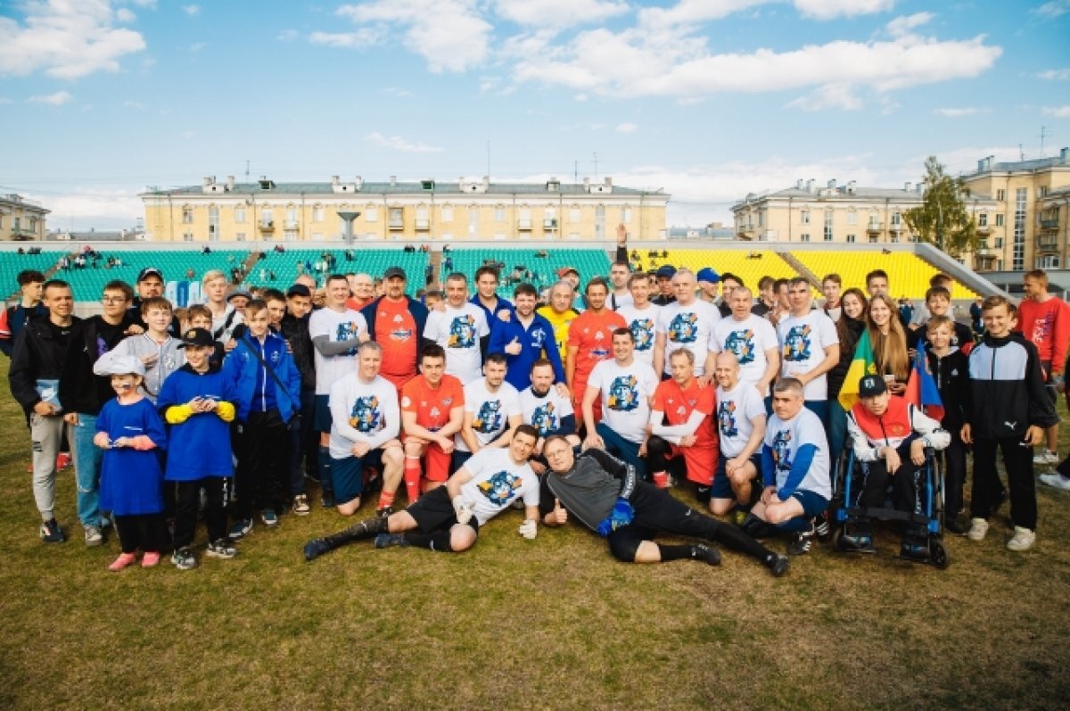    Фото на память - команда «Старко» и сборная Кубка им. Дроздецкого