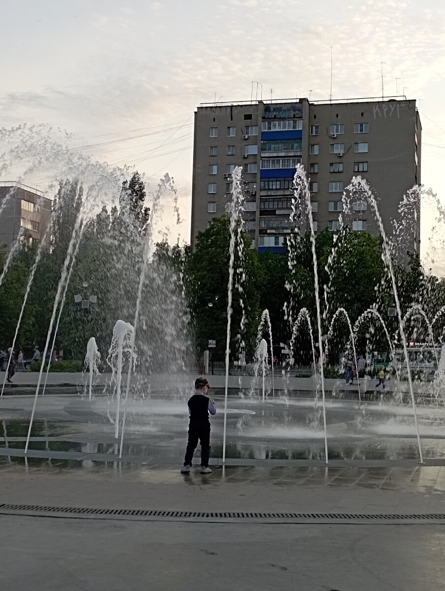 Это наш "Звездный" Радует фонтаном.. 