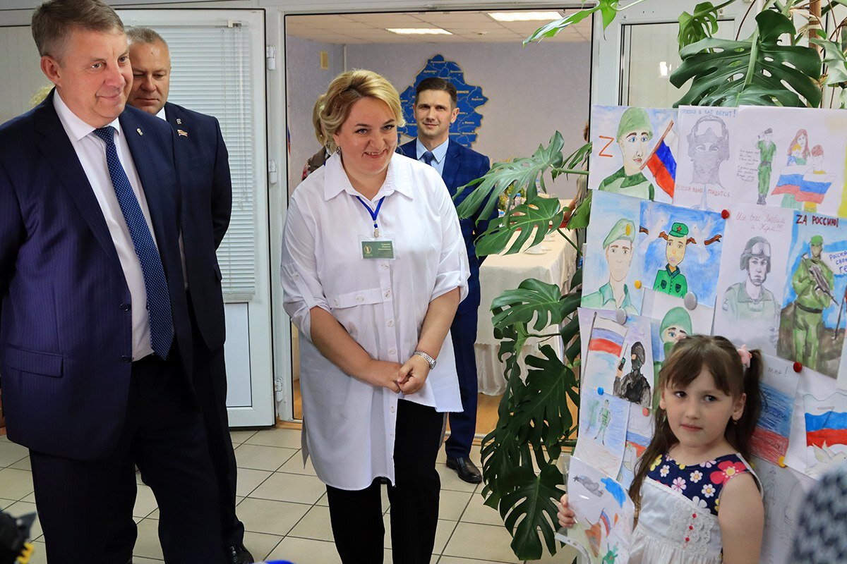    Антошин заменил мэра Брянска Макарова на своем первом публичном мероприятии «Защитники Отечества» avchernov