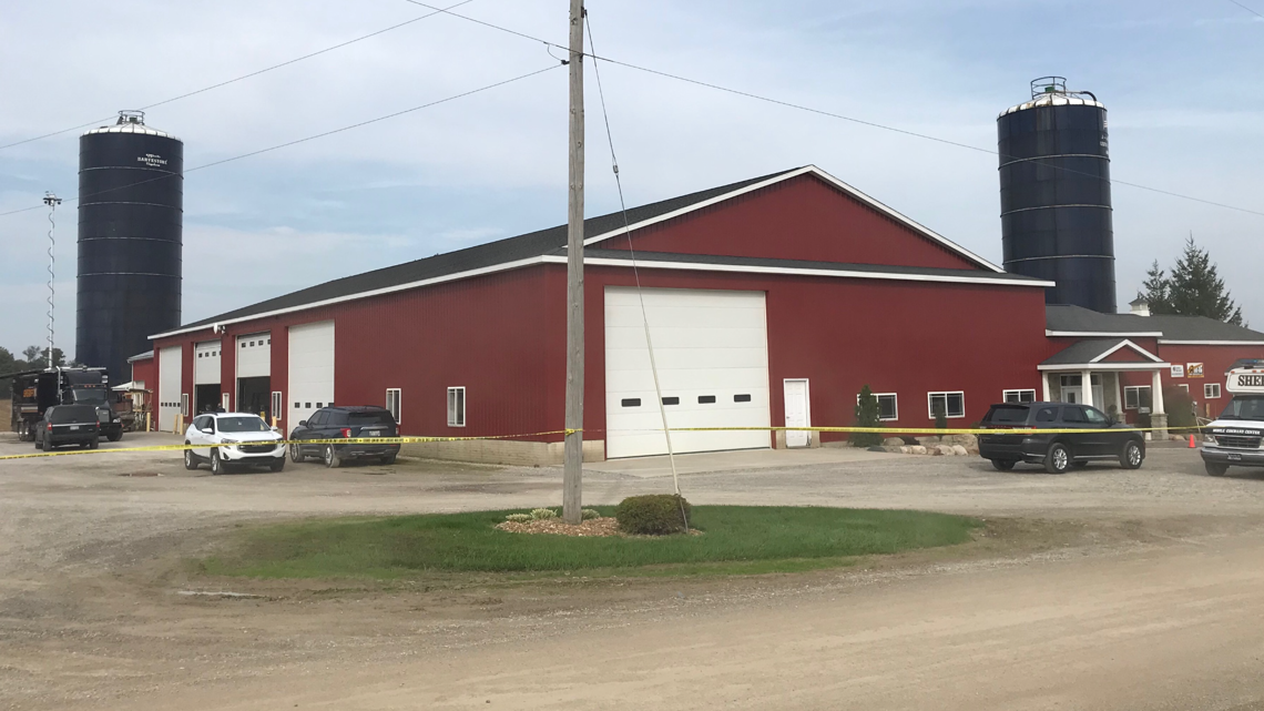  Склад компании Уорнеров