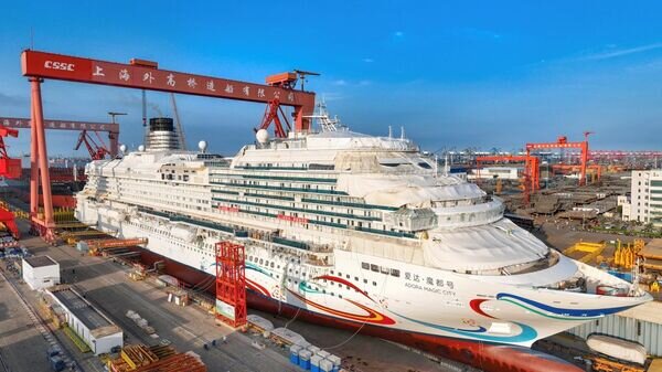   © Shanghai Waigaoqiao Shipbuilding