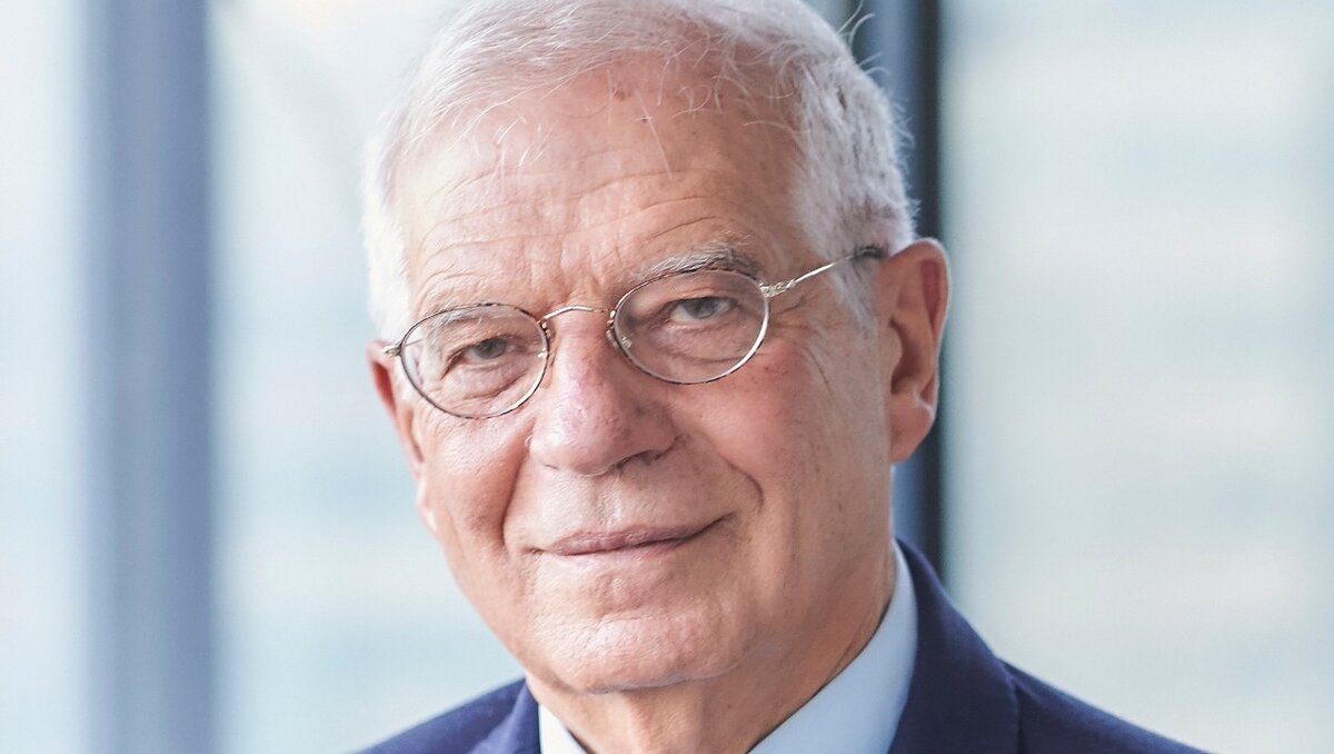     Это мешает эвакуации пострадавших от прорыва дамбы Каховской гидроэлектростанции.