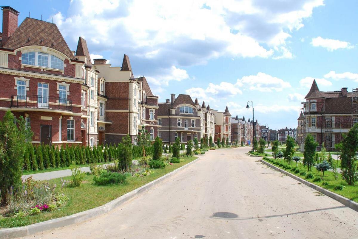 Современное Ильинское выглядит вот так. Бояре бы позавидовали. Фото: kupi-kvart.ru