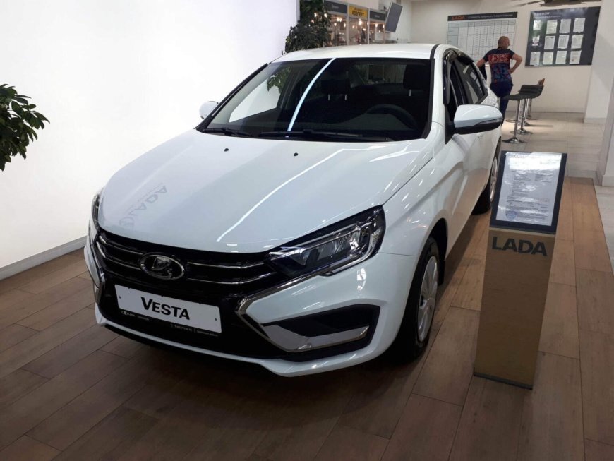     Особенно страдают от «накруток» рестайлинговые флагманы Lada Vesta NG