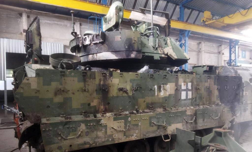 В Украине показали, что стало с БМП «Брэдли» после прямого попадания российского «Града» — Фото