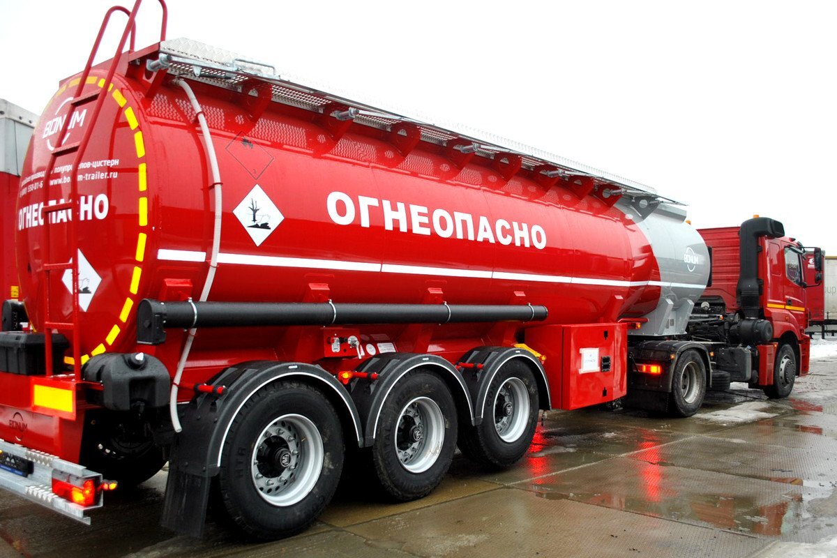     ФАС потребовала у производителей горючего нарастить объёмы его продаж