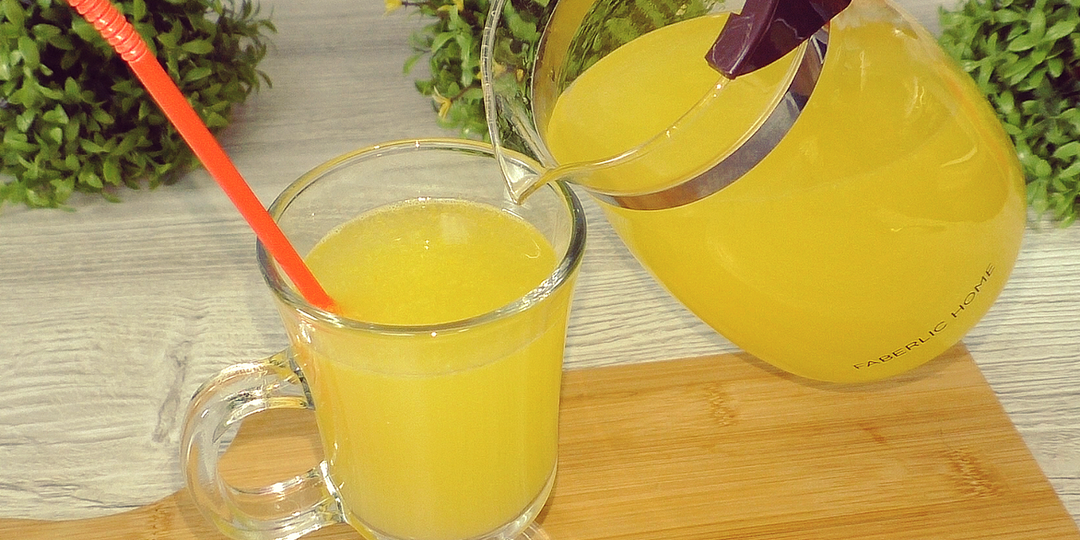 Раньше такой апельсиновый морс делали чуть ли не в каждой семье. Готовится легко, выходит недорого и много