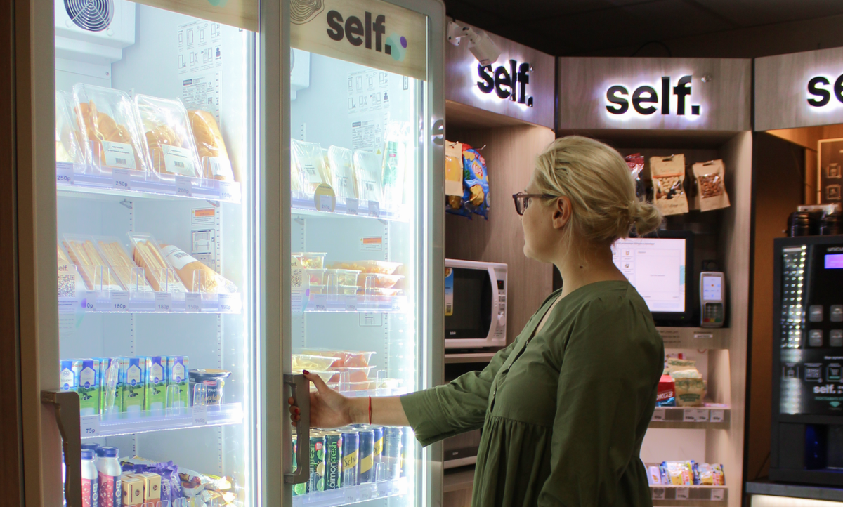 Возьмите товар из холодильника или с полок стеллажей