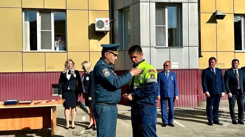 Государственные органы ставропольского края. Главное управление МЧС по Ставропольскому краю. 25 Полк Ставрополь. Лисов МЧС Ставрополь.