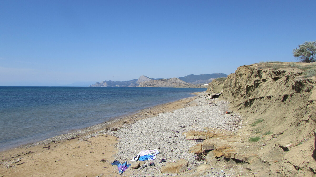 Наш любимый пляж с песчаным берегом и дном моря. Был...