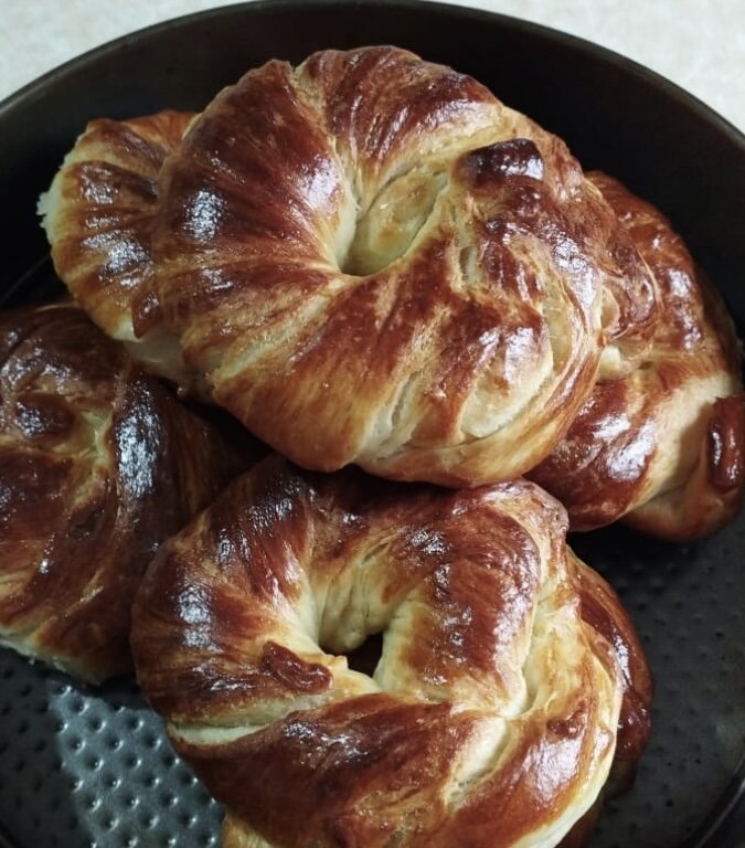 Фото автора. Тесто воздушное как пух, готовлю бесподобные булочки.