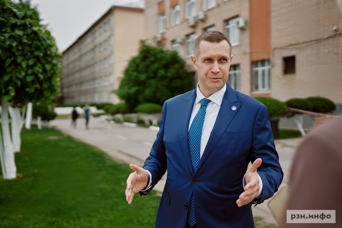 Ректор ргсха рязань. Шемякин ргату рязань. Мурог рязань ректор. Рязанский ректор. Ректор рязанского медицинского.