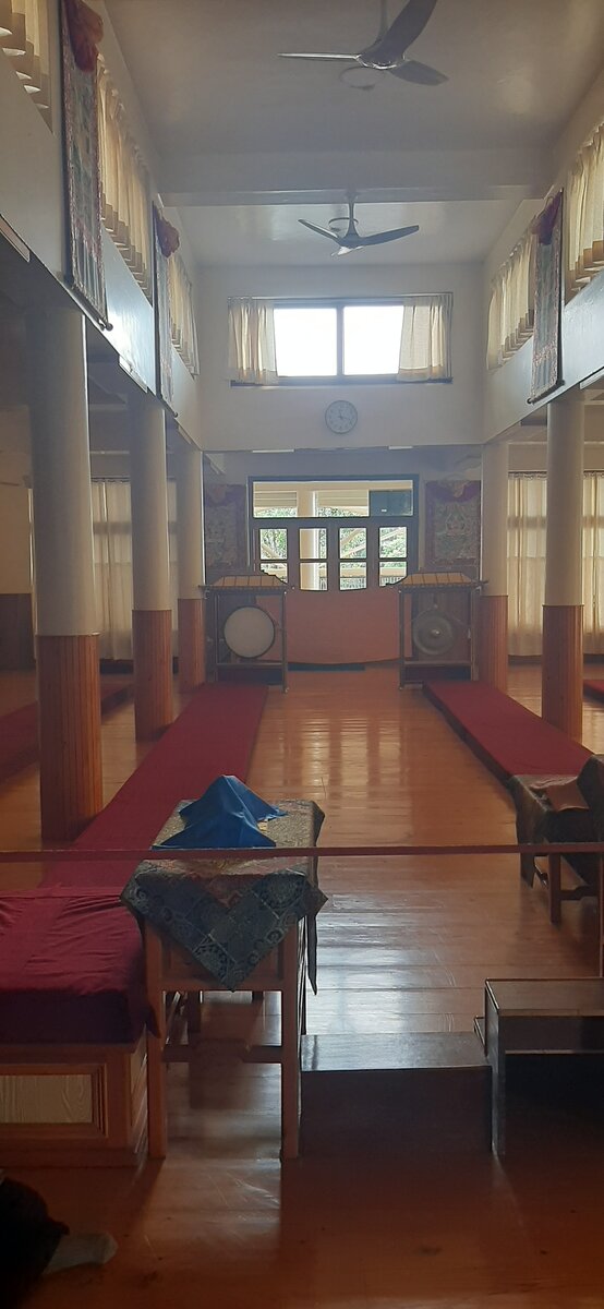 Место для учений, около резиденции Далай Ламы