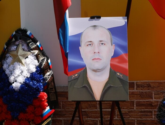    В Клинцах простились с погибшим в ЛНР добровольцем Василием Якубовским avchernov