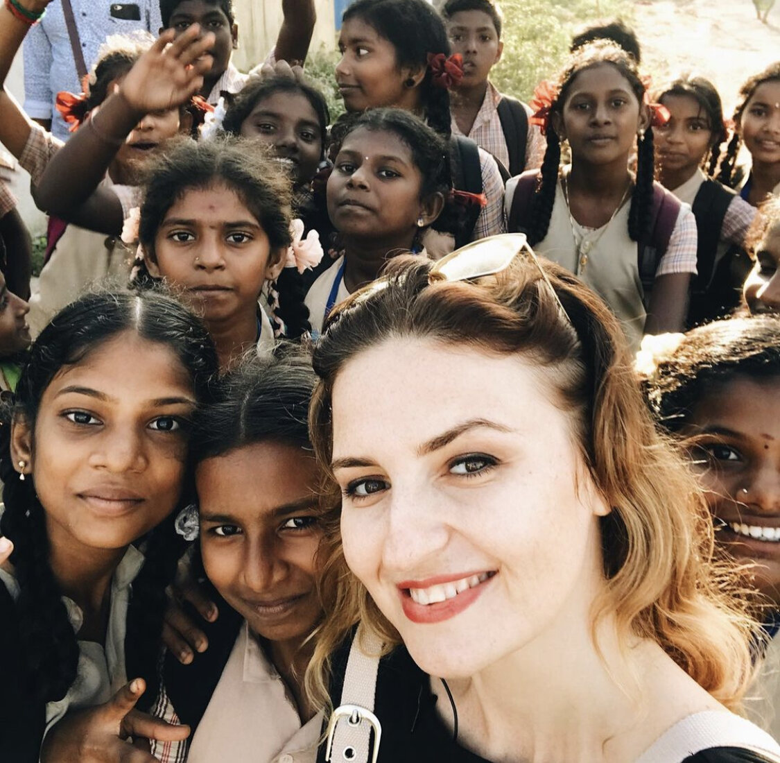 Это я с местными детишками на сьемках индийского телешоу