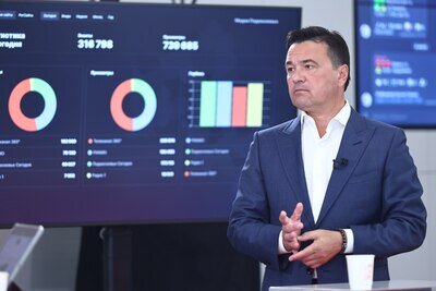    Прямой эфир с губернатором Московской области Андреем Воробьевым © Антон Чернов, «Подмосковье Сегодня»