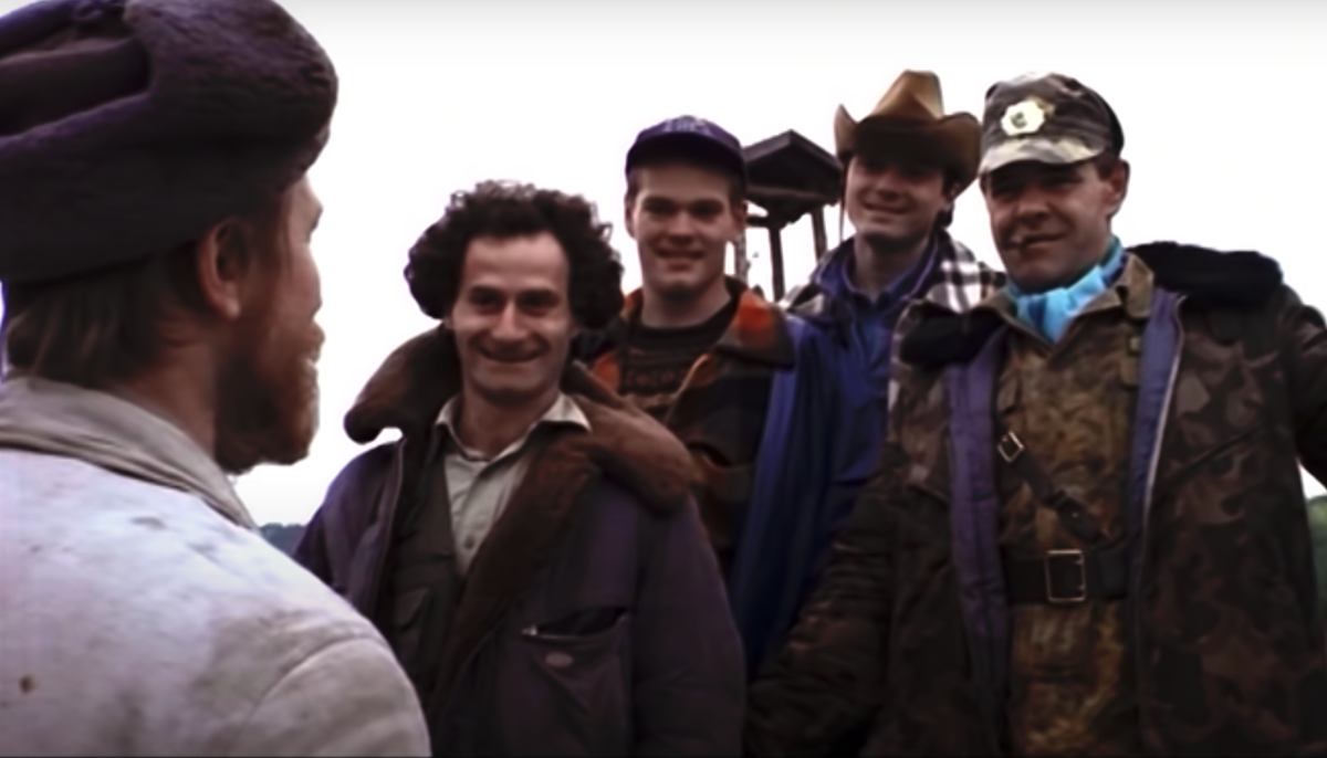 Киношный генерал Булдаков (справа)