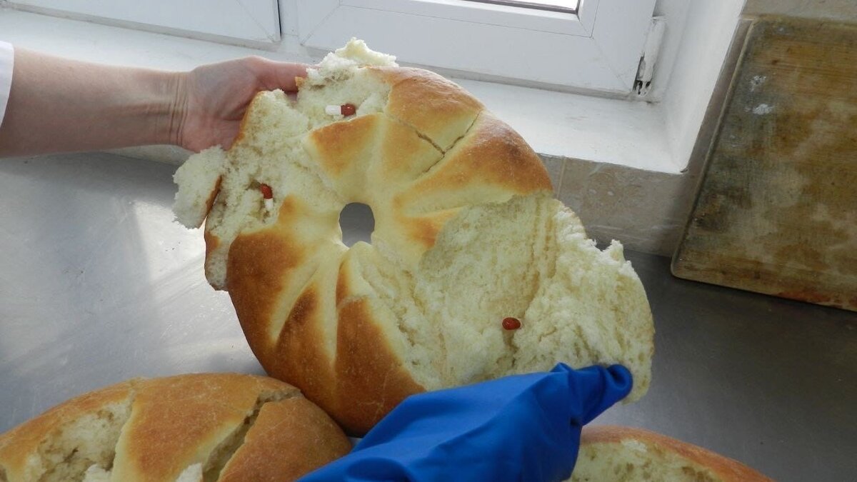     Жительница Ставропольского края пыталась передать в СИЗО спрятанные в лаваше наркотики, сообщили в региональном УФСИН.