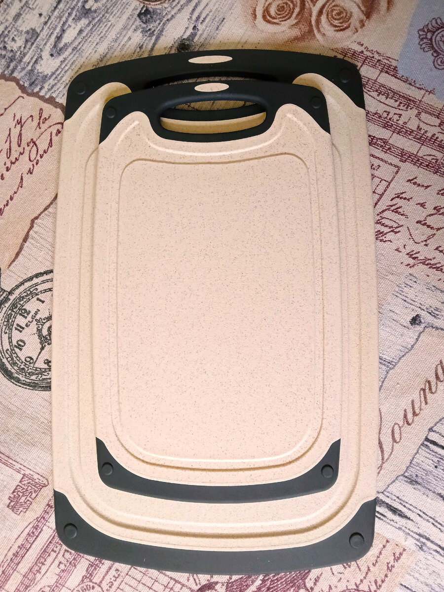 Фото автора. Галерея. Реальный цвет светло-бежевый, без розовинки -- можно посмотреть на видео -- ссылка ниже.