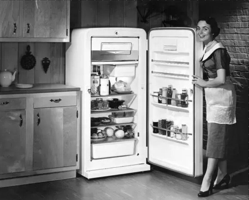 Холодильник эскимо. International Harvester холодильник. Lead lined холодильник 1950. Советский ретро холодильник. Ретро-холодильник широкий.