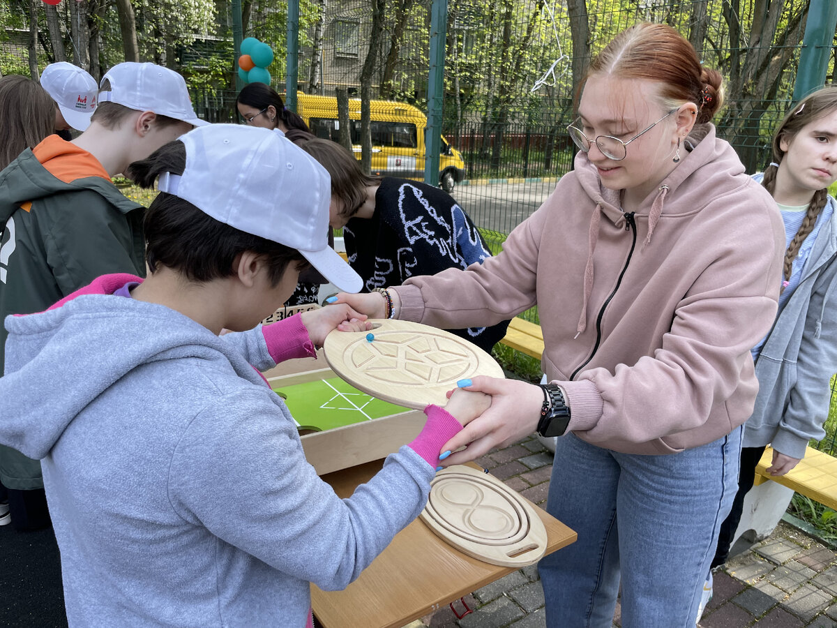 Команда особого семейного центра «Роза ветров» поучаствовала в спортивном  празднике от БФ «Семья вместе» | Мой особый семейный центр «Роза ветров» |  Дзен