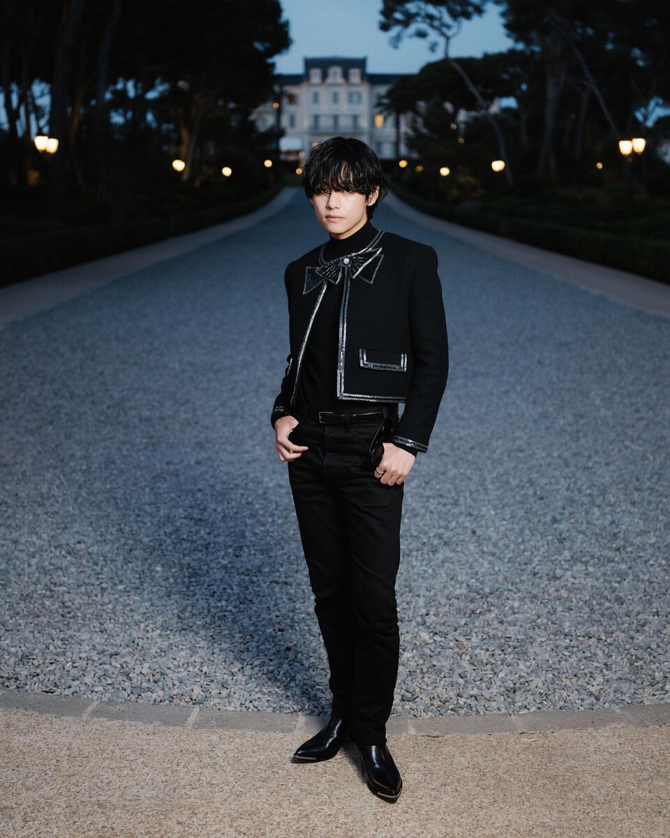 Ким тэхён бтс. Ким тёхён из bts 2020. Тэхён злой. Bts taehyung 2020. Тэхен бтс 2022.