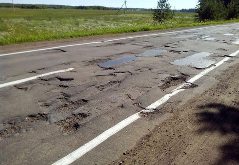    Война всё спишет. Региональные власти забили на свои обязанности. А зачем?