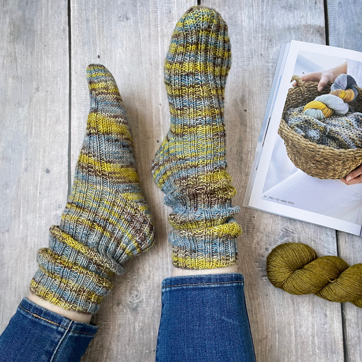Носки из пряжи ручного окрашивания - работа и фото автора