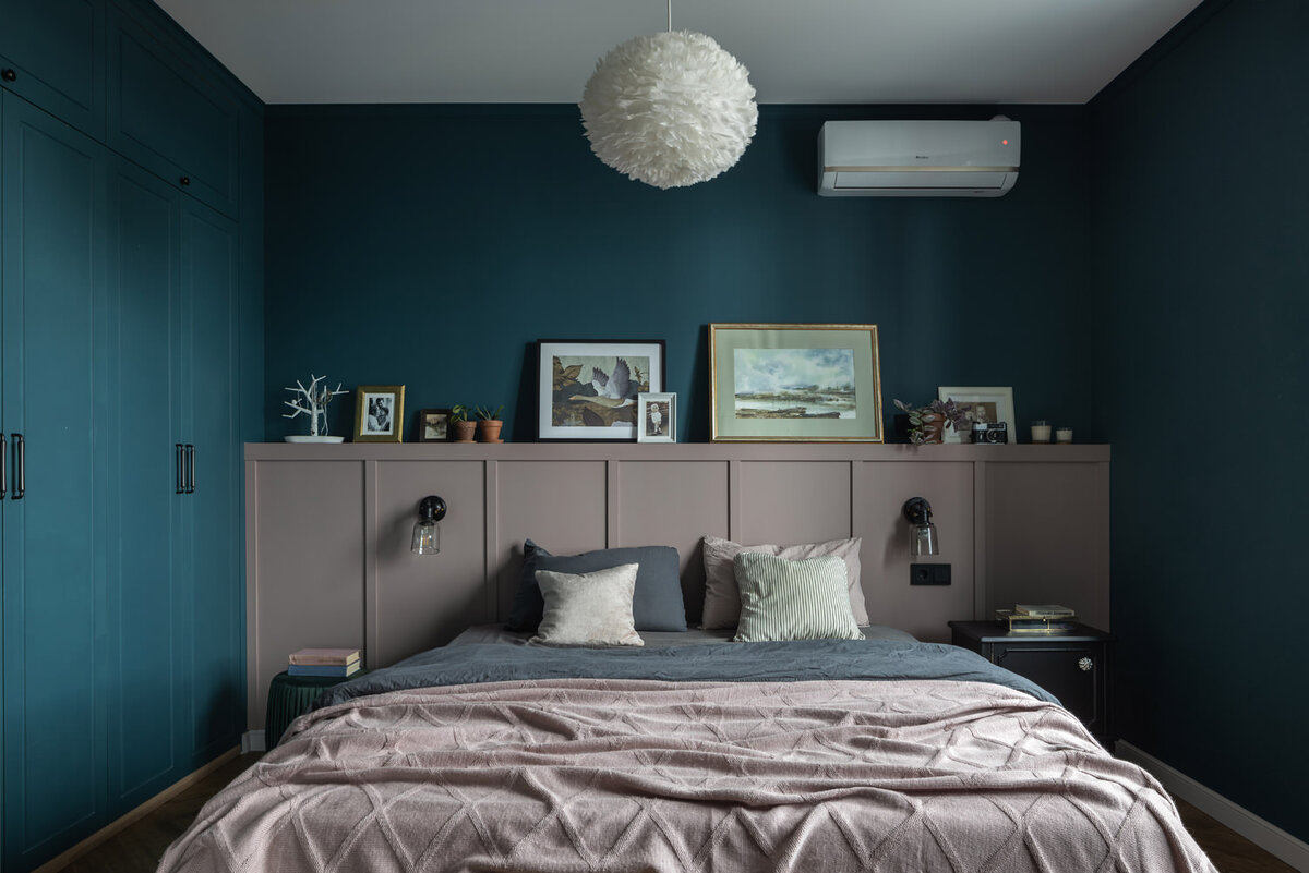 Спальня в квартире по дизайну Надежды Токаревой в Уфе.