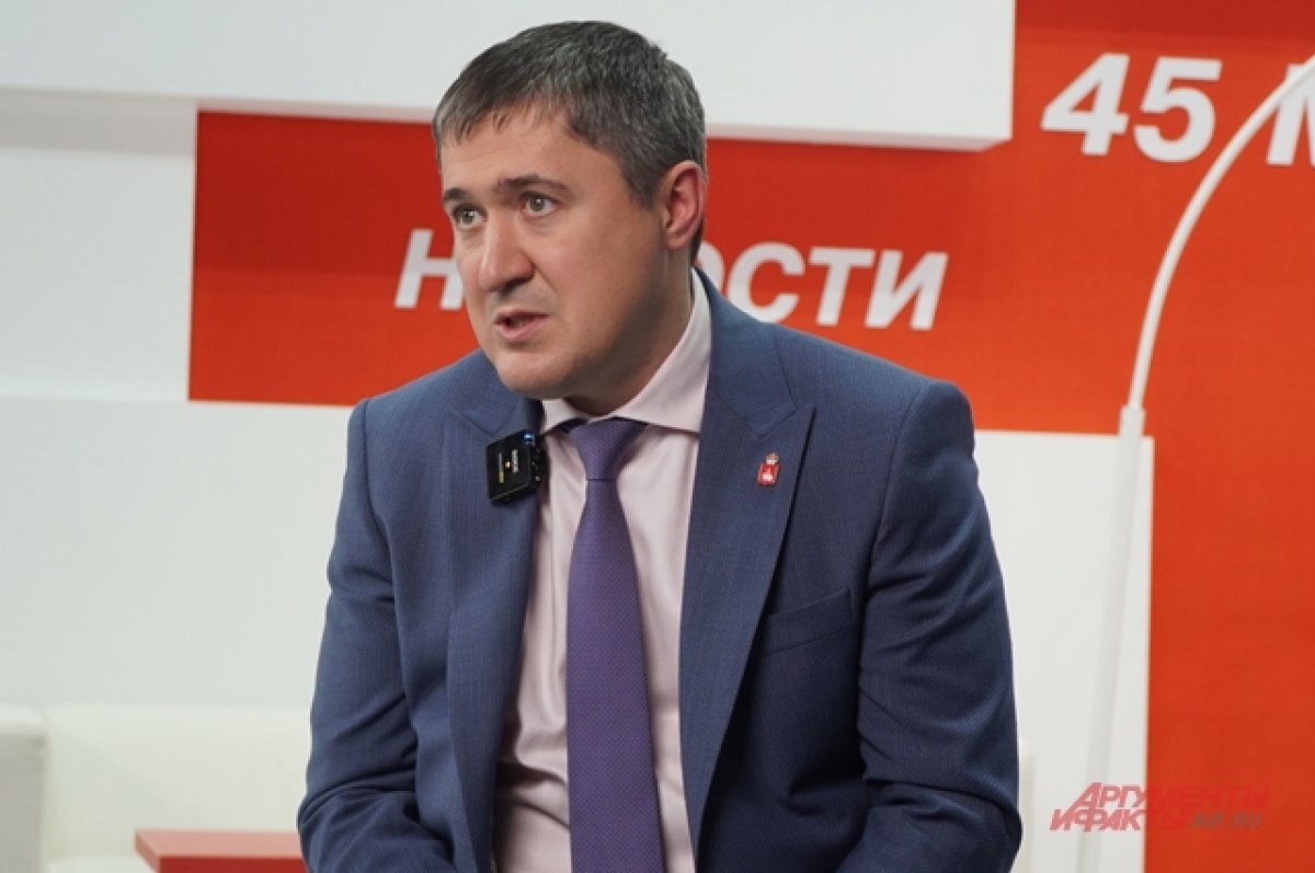    Дмитрий Махонин.