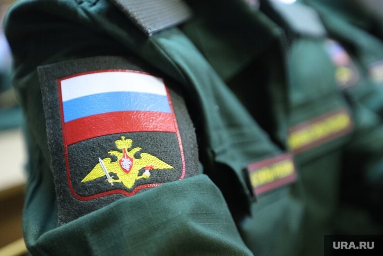    Иностранец подписал военный контракт, чтобы не быть высланным из РФ