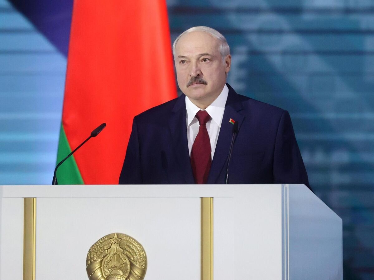    Президент Белоруссии Александр Лукашенко выступает с посланием белорусскому народу и Национальному Собранию© РИА Новости / БелТА / Андрей Покумейко