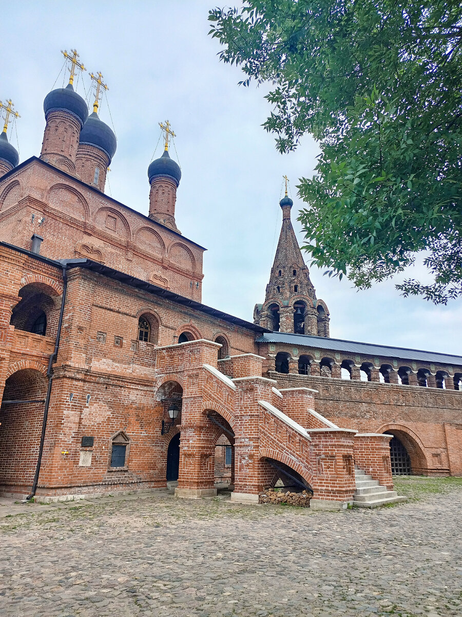 подворье в москве