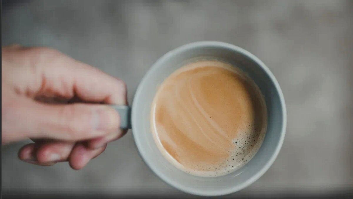 Трудно сократить количество чашек? Тогда не допивайте каждую по половине. Такая расточительность точно принесет вам пользу 