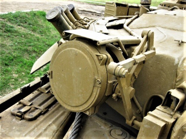 Основной танк Т-80У (