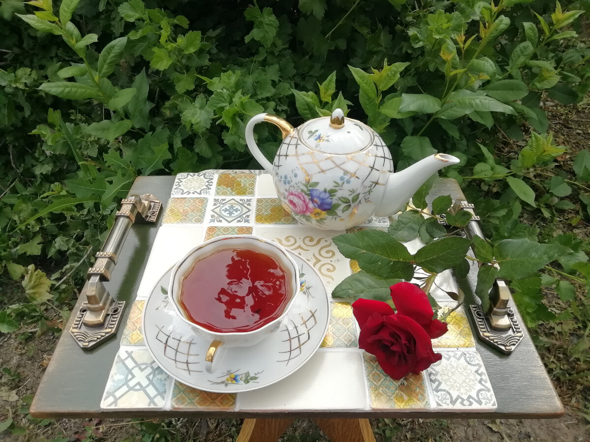 Угощаю! Чай — это огромный мир, помещенный в маленькую чашку.