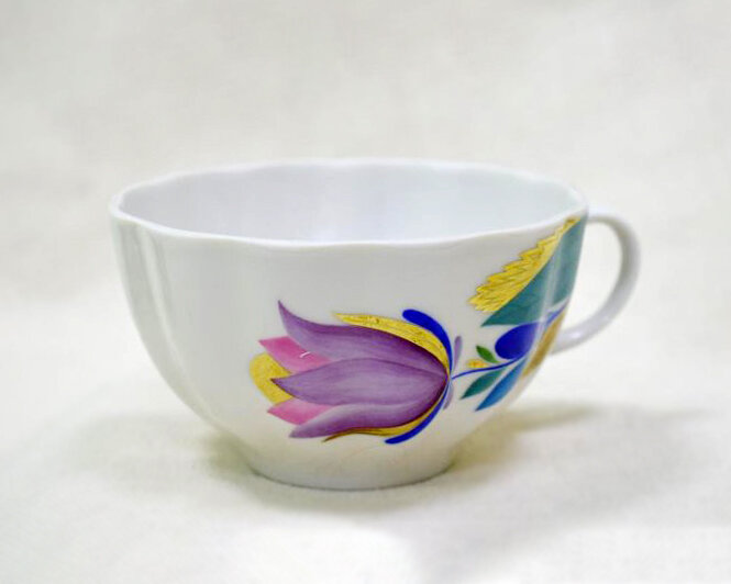 Чашка из сервиза «Июльское утро». ЛФЗ, 2016 год. Автор Владимир Георгиевич Богданов