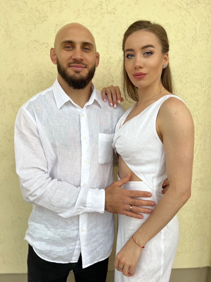 В этот же день выходила замуж и её одноклубница — Анна Голубева, которая теперь станет Мишуриной.