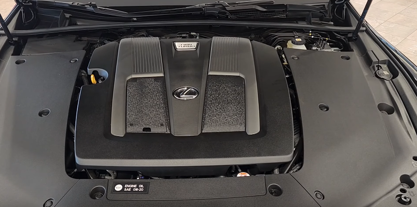 Подкапотное пространство.