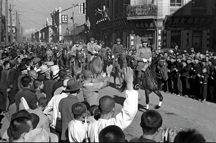 16 сентября 1945 парад в харбине. Харбин парад Победы 1945. 1945 Год Харбин освобождение. Советские войска в Харбине. 1945 Г.. Русские в Харбине 1945.