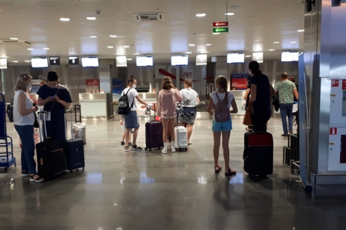    В аэропорту Тюмени до вечера задерживается рейс в Сочи