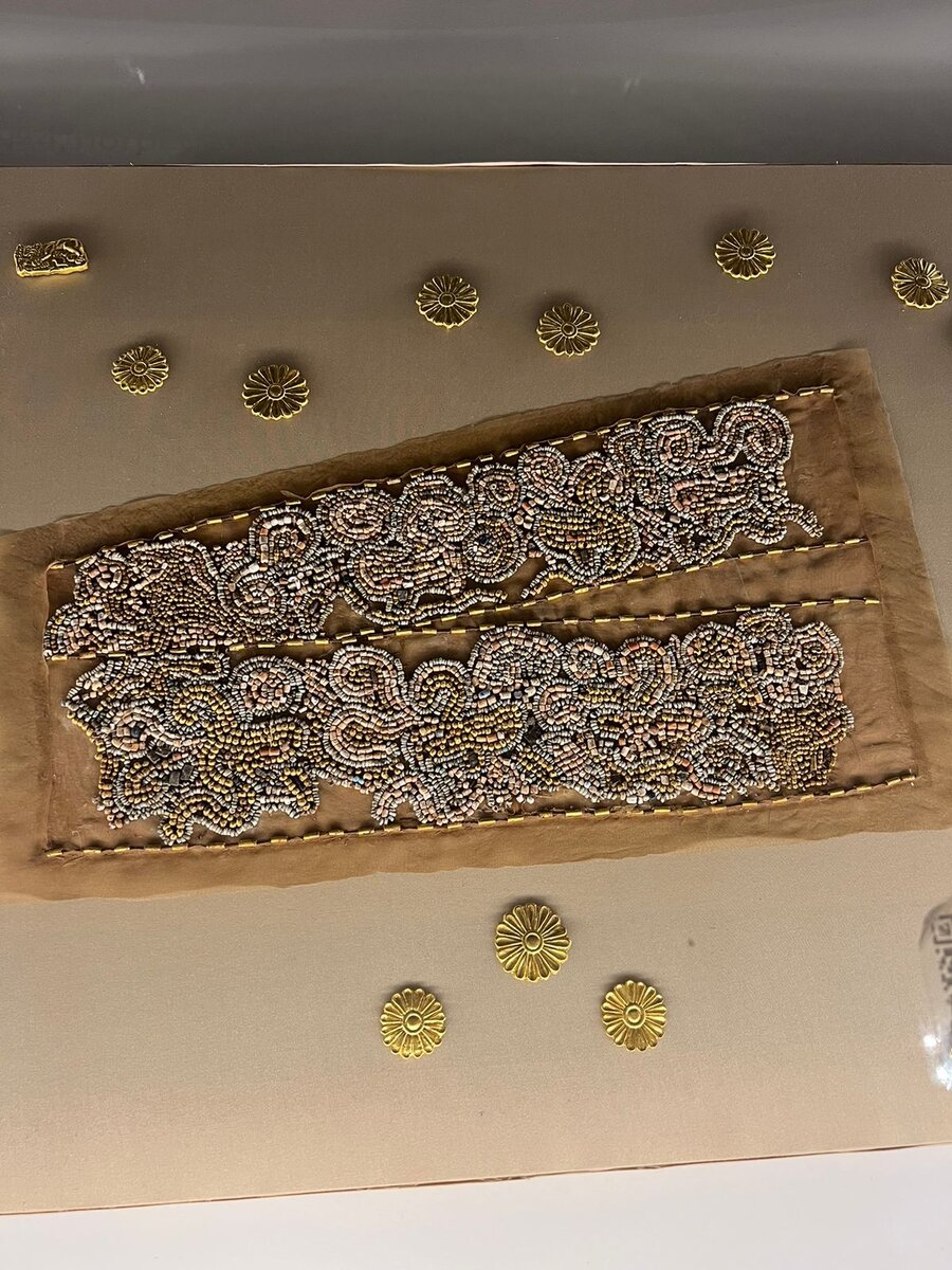 Сарматское золото. Фото Анастасии Малиновской (Академия Рафаэль)2023,(экспедиции Оренбург, Урал)