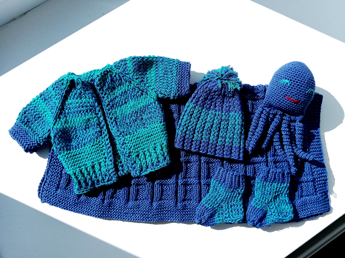 Комплект для "торопыжки", связанный медиками Ялуторовска